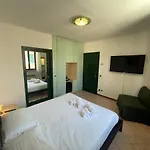 بيت ضيافة Casa Carlotta 3*